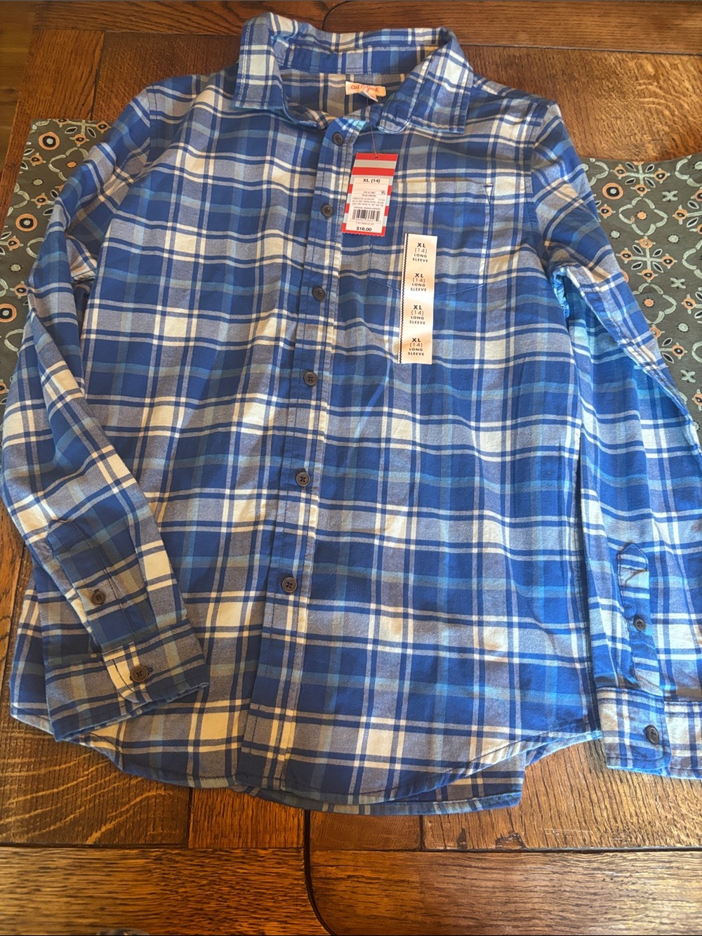 Men's Blue Plaid Button-Up Shirt - Classic Flannel Style